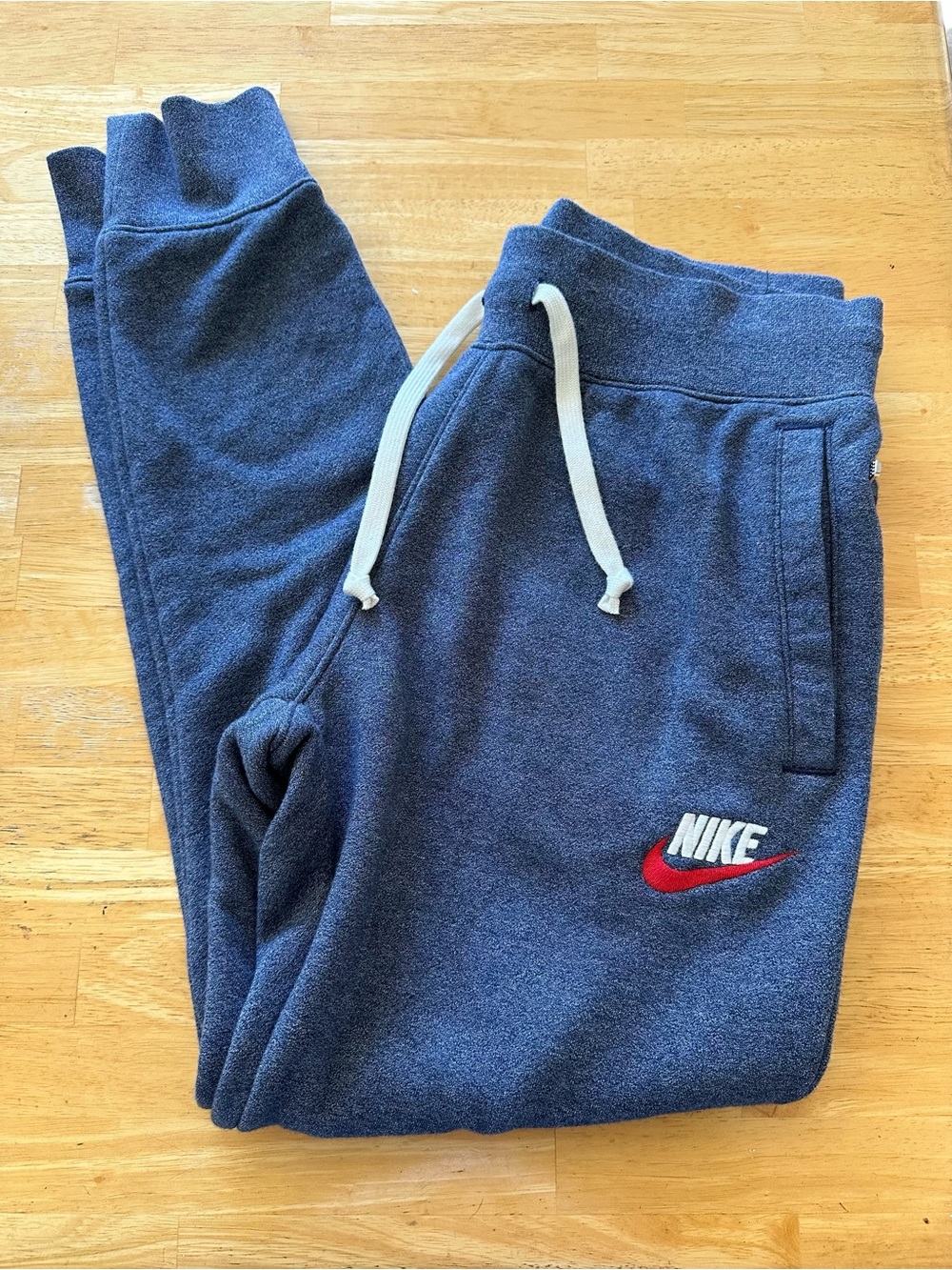Nike men’s joggers size medium